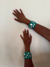 Load image into Gallery viewer, Turquoise Resin &amp; Mother of Pearl Shell Cuff
