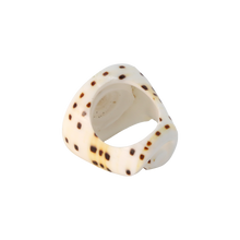 Load image into Gallery viewer, Laguna Shell Ring
