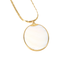 Load image into Gallery viewer, Pink Oval Mother of Pearl Necklace
