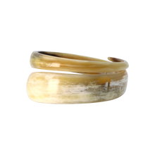 Load image into Gallery viewer, Cream &amp; Dark Brown Twist Horn Bangle
