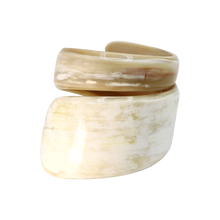 Load image into Gallery viewer, White &amp; Caramel Twist Horn Cuff
