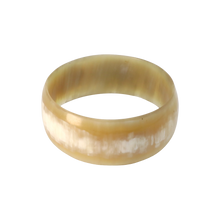 Load image into Gallery viewer, Tan &amp; Cream Horn Bangle
