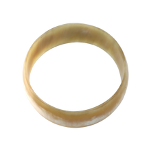 Load image into Gallery viewer, Tan &amp; Cream Horn Bangle
