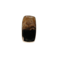 Load image into Gallery viewer, Plumroot Ring
