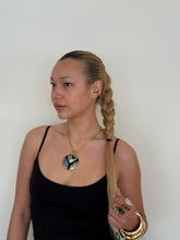 Load image into Gallery viewer, World Abalone Shell Necklace

